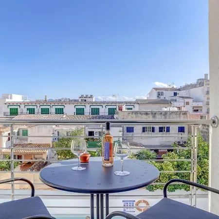 Pollentia Mar アパート